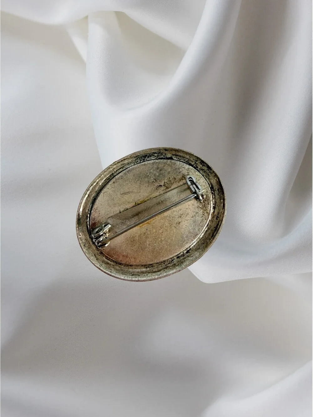Vintage Pressed Flower Resin Oval Brooch Amber Lucite Botanical Pin 1970s
